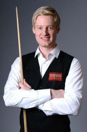 加强裁判培 加强裁判培