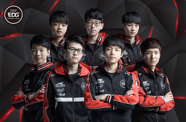 富勒姆与伯 富勒姆与伯