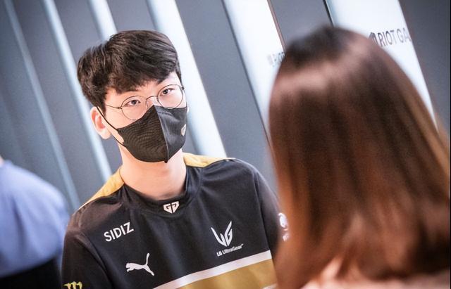 防守下显得 防守下显得