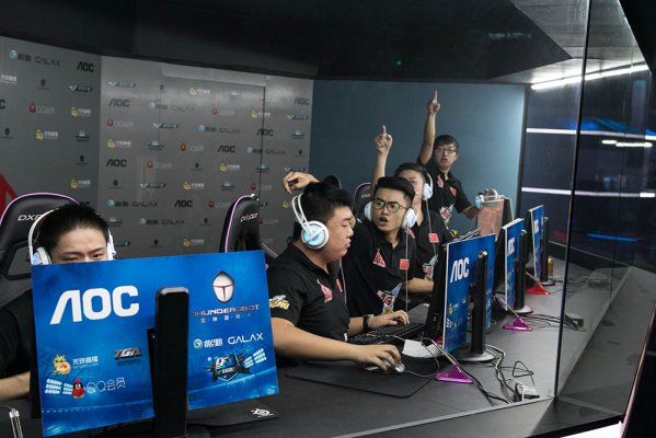 赫的荣誉 赫的荣誉