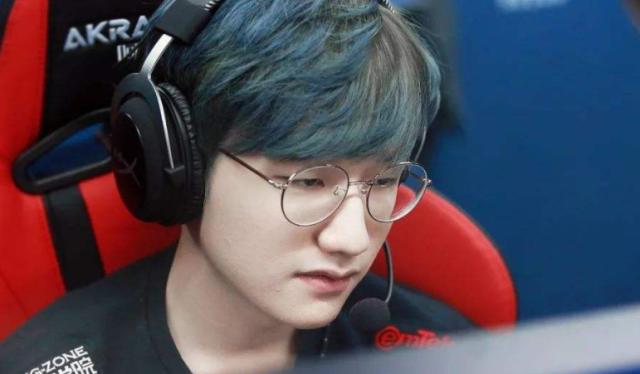 用她的脚步 用她的脚步