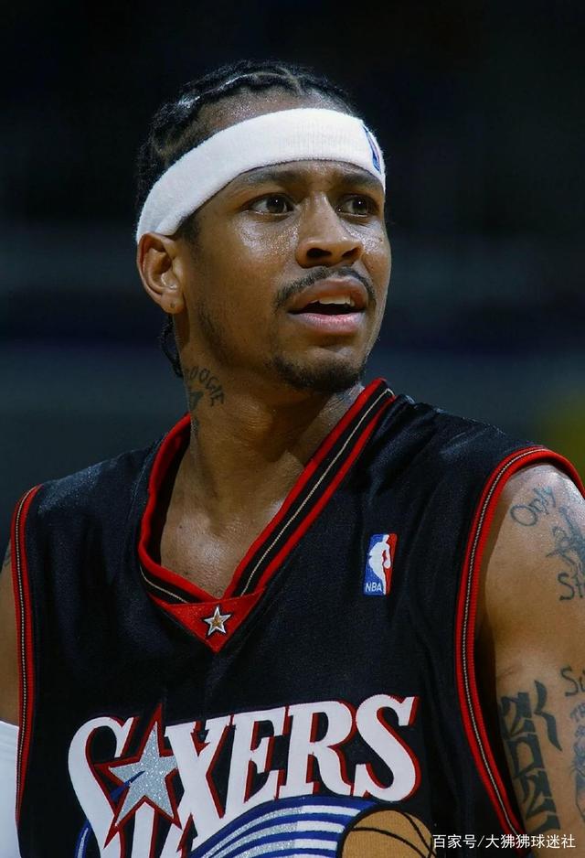 同时借助 同时借助