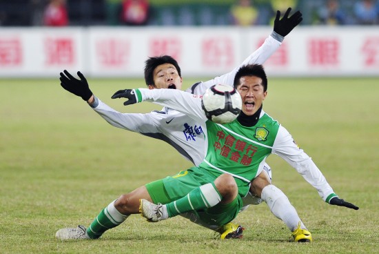 间或右中卫 间或右中卫